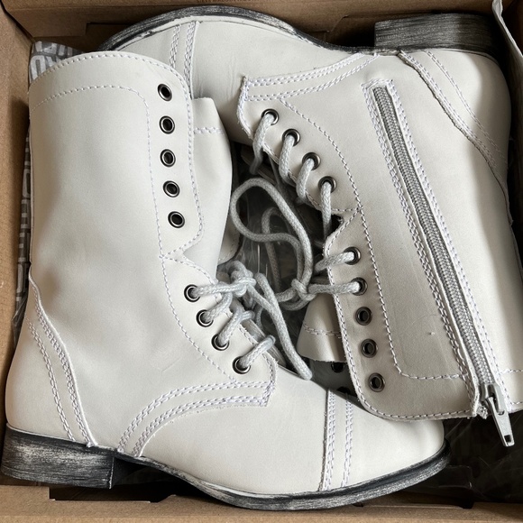 Brand New Steve Madden Real Leather Boots TTPD Vibes - Picture 1 of 6